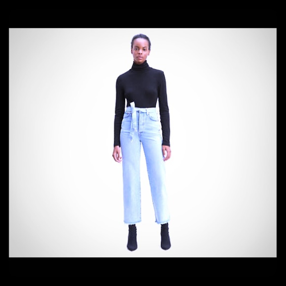 Levi’s, size 27, Ribcage, straight leg